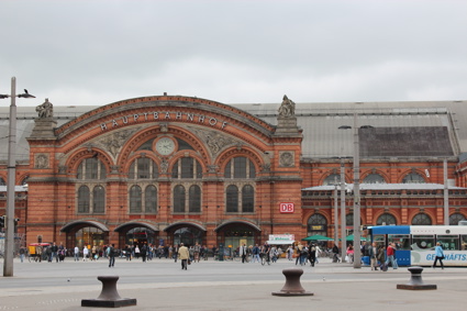 Bremenhauptbahnhofimrentuzun1